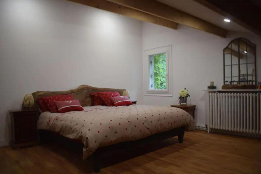 Domaine La Tuilerie Bed & Breakfast Guitres ภายนอก รูปภาพ