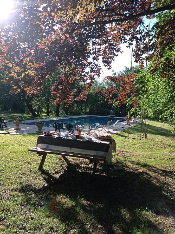 Domaine La Tuilerie Bed & Breakfast Guitres ภายนอก รูปภาพ
