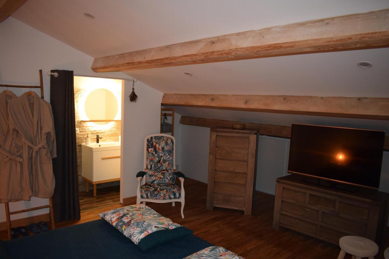 Domaine La Tuilerie Bed & Breakfast Guitres ภายนอก รูปภาพ